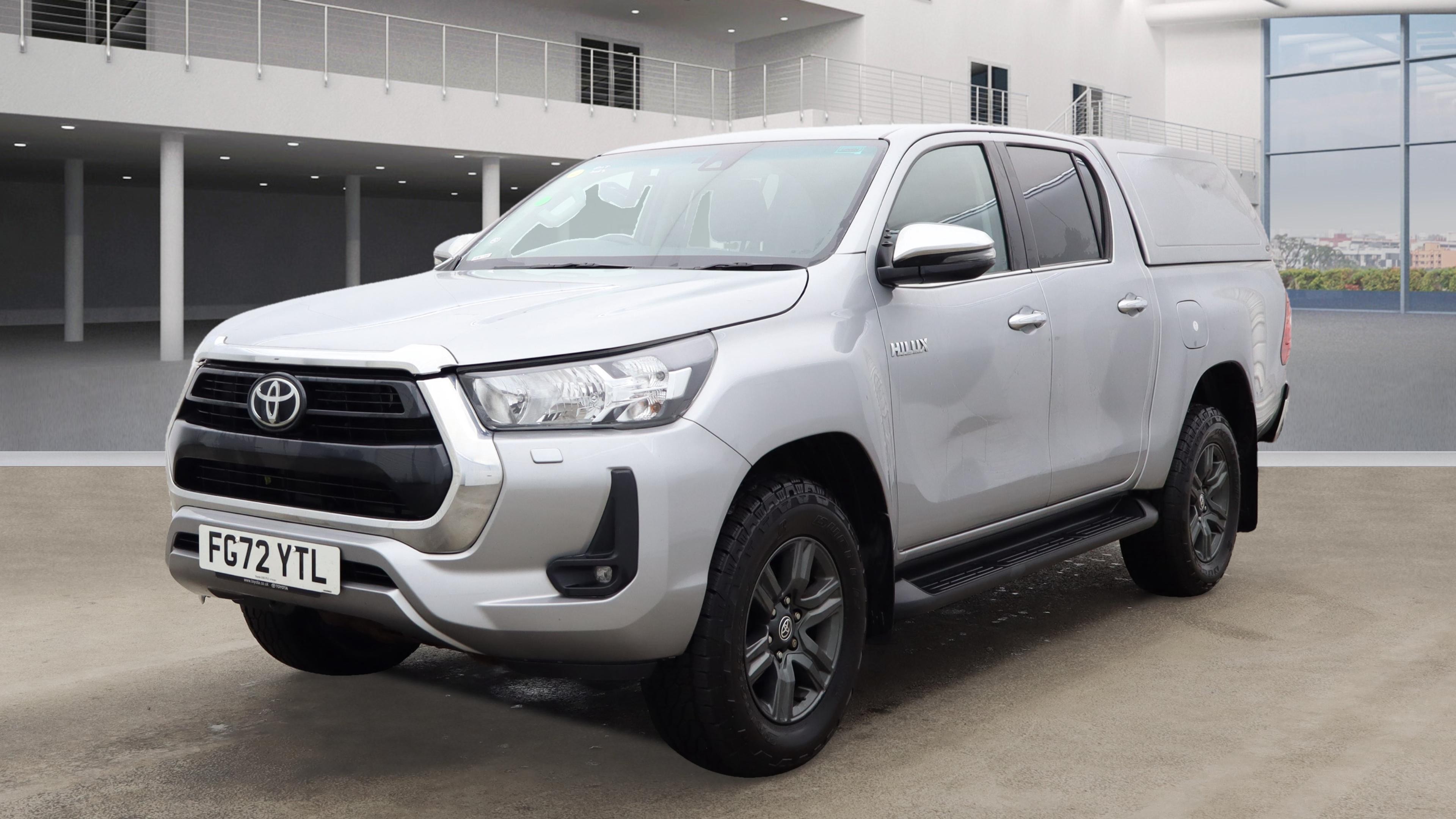 TOYOTA Hilux
